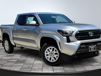 New 2025 Toyota Tacoma SR5