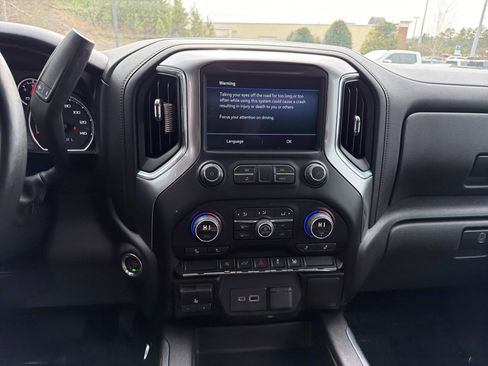 Used 2021 Chevrolet Silverado 1500 RST w/ LPO, Blackout Package image 27