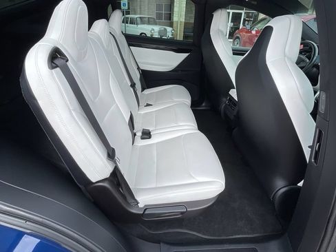 Used 2018 Tesla Model X 75D AWD/4WD image 29