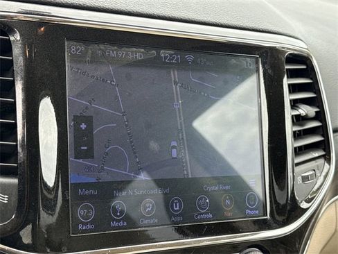 Used 2019 Jeep Grand Cherokee Limited w/ Luxury Group II image 27