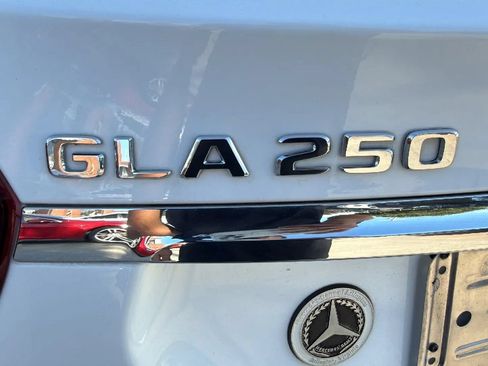 Used 2020 Mercedes-Benz GLA 250 4MATIC image 20