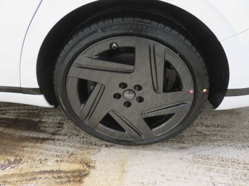 New 2026 Genesis G90 3.5T Prestige image 8