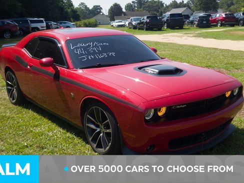 Used 2018 Dodge Challenger R/T Scat Pack RWD image 2