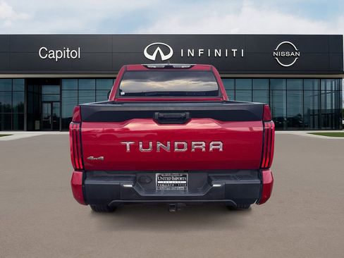 Used 2022 Toyota Tundra SR5 w/ SR5 Convenience Package image 6
