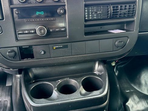 Used 2013 GMC Savana 1500 AWD image 12