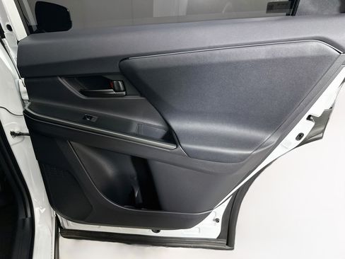 Used 2026 Toyota bZ FWD image 29