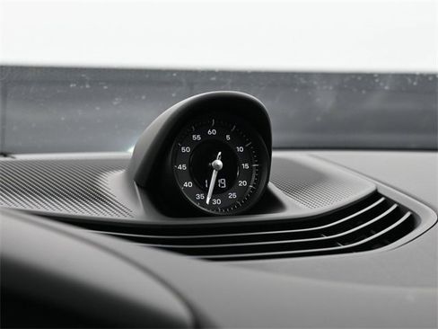 New 2025 Porsche Taycan image 10