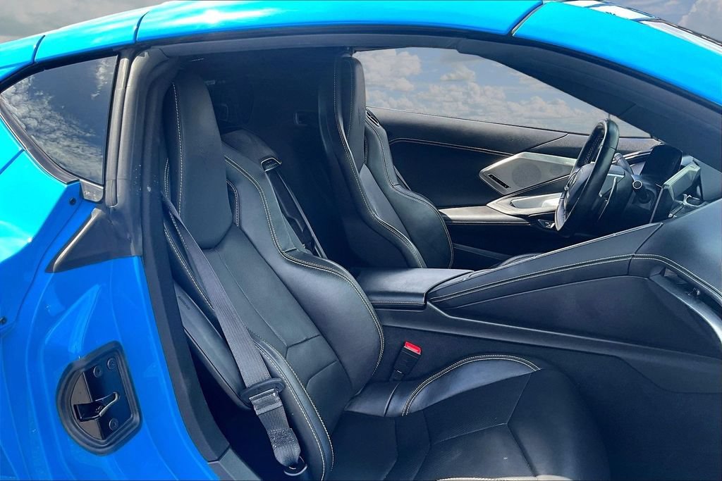 Used 2022 Chevrolet Corvette Stingray Preferred Cpe w/ Z51 Performance Package RWD image 29