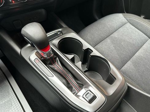 Used 2024 Chevrolet Trax RS image 21