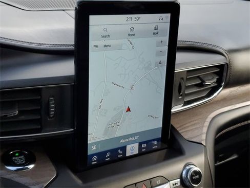 Used 2020 Ford Explorer Platinum w/ Premium Technology Package image 19