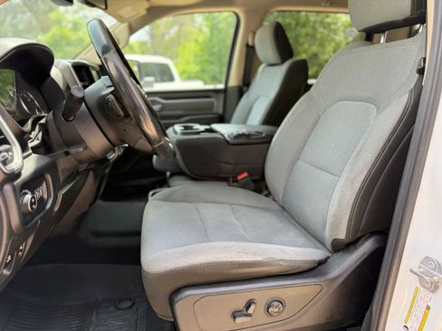 Used 2019 RAM 1500 Big Horn AWD/4WD image 17