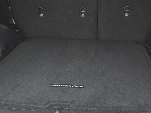 Used 2019 Hyundai Santa Fe SEL FWD image 9