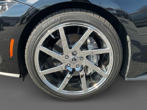 Used 2024 Ford Mustang GT Premium image 14