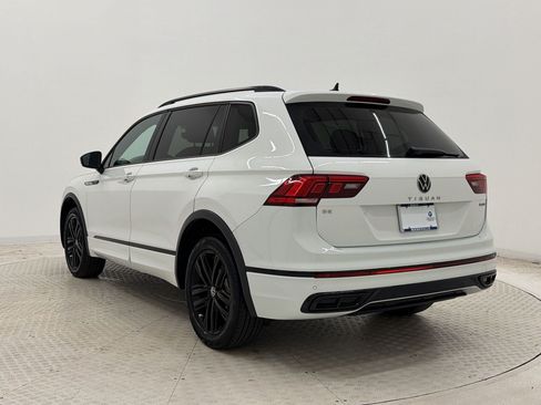 Used 2022 Volkswagen Tiguan SE R-Line AWD/4WD image 3