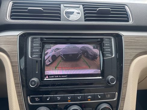 Used 2017 Volkswagen Passat 1.8T SE image 41