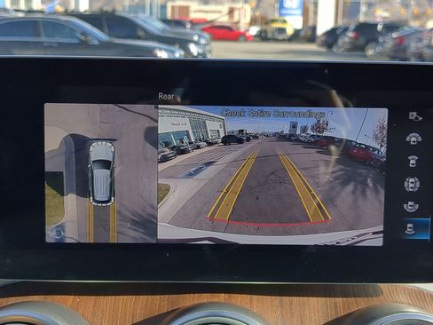 Used 2021 Mercedes-Benz GLC 300 image 24