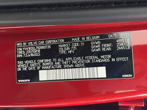 Used 2022 Volvo XC40 T5 Inscription image 9