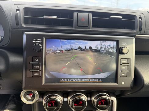 Certified 2025 Toyota GR86 w/ ALL Weather Mat Package (TMS) image 22