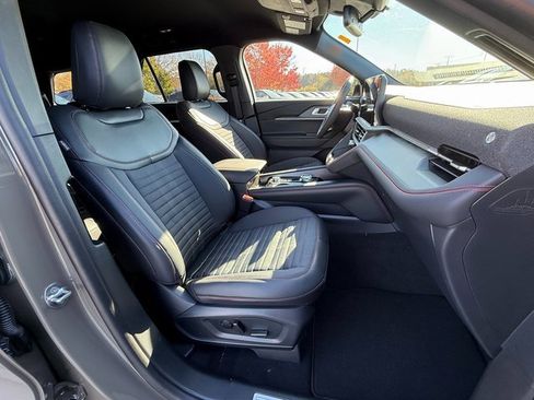 New 2026 Ford Explorer ST-Line w/ ST-Line Street Pack image 16