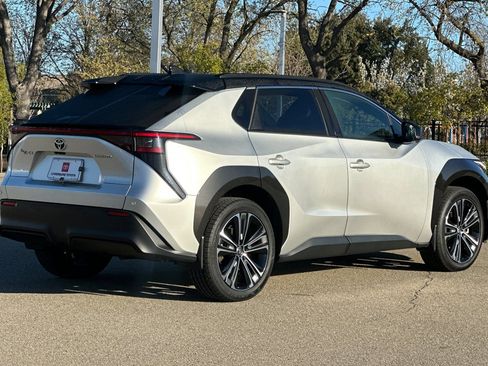 Used 2023 Toyota bZ4X Limited w/ Weather Package image 4