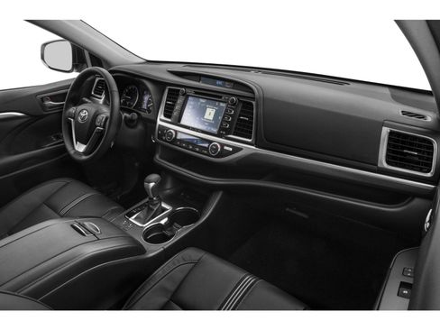 Used 2019 Toyota Highlander XLE AWD/4WD image 13