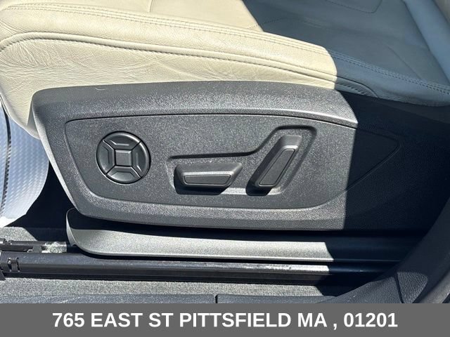 Used 2022 Audi Q3 2.0T Premium Plus AWD/4WD image 4