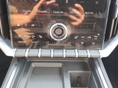 Used 2025 GMC Acadia Elevation FWD image 19