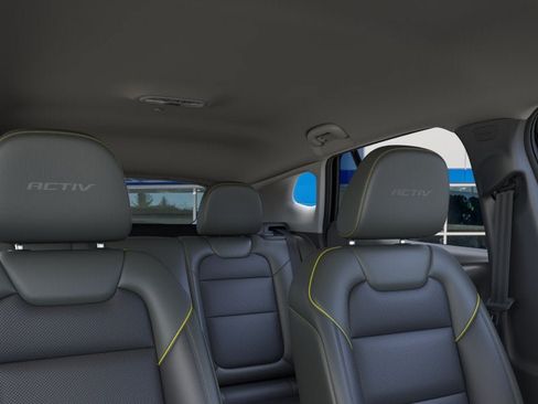 New 2026 Chevrolet Trax ACTIV FWD image 24