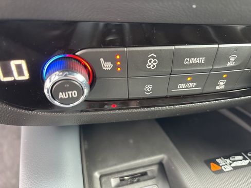 Used 2022 Buick Enclave Essence w/ Trailering Package, 5000 lbs. image 27