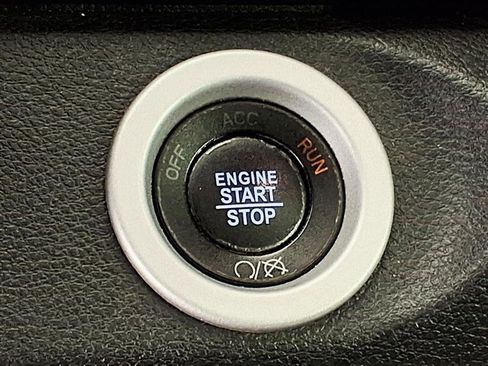 Used 2018 RAM 1500 Limited image 22