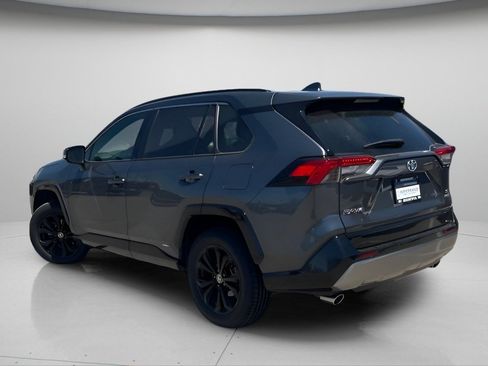 Used 2023 Toyota RAV4 SE w/ Convenience Package AWD/4WD image 10