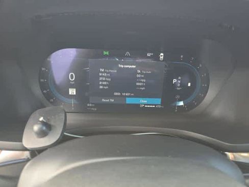 Used 2025 Volvo V60 B5 Cross Country Plus image 10