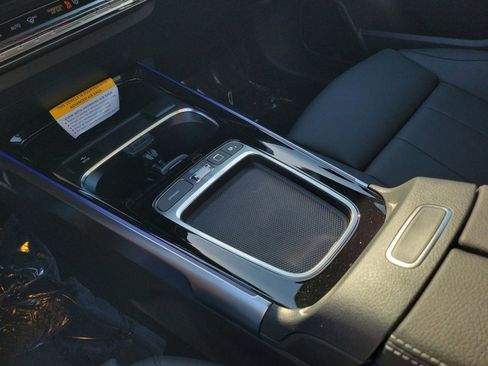 Certified 2026 Mercedes-Benz GLB 250 image 22