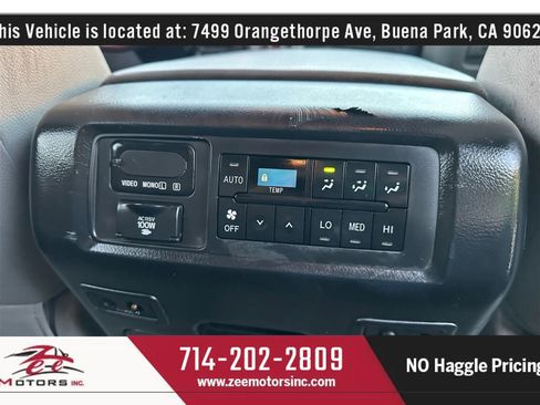 Used 2011 Toyota Sequoia Platinum image 26