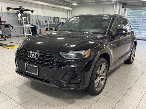 Used 2025 Audi Q5 2.0T Premium w/ Convenience Plus Package AWD/4WD image 8