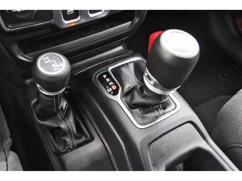 Used 2024 Jeep Wrangler Sport AWD/4WD image 28
