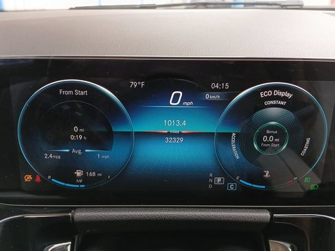 Used 2022 Mercedes-Benz GLA 250 4MATIC image 11