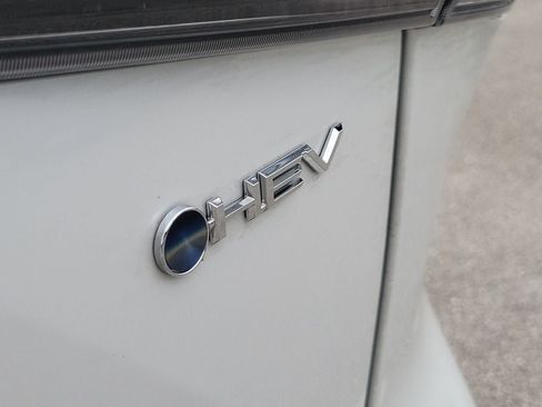 Used 2026 Toyota Highlander XLE AWD/4WD image 8