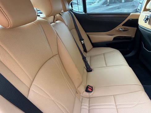 Used 2023 Lexus ES 350 Ultra Luxury w/ Accessory Package (Z2) FWD image 41