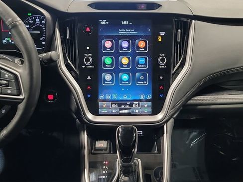 Used 2025 Subaru Outback Limited AWD/4WD image 16