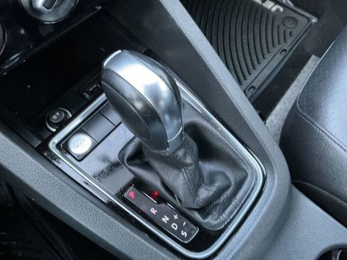 Used 2018 Volkswagen Jetta Sport image 32