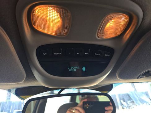 Used 2003 Jeep Liberty Limited AWD/4WD image 17