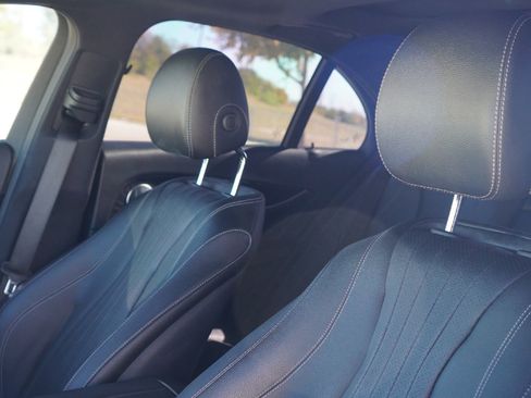 Used 2022 Mercedes-Benz E 450 4MATIC Sedan image 10