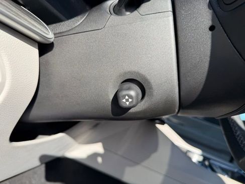 Used 2022 Jeep Wagoneer Series II w/ Rear Seat Video Group 1 image 22