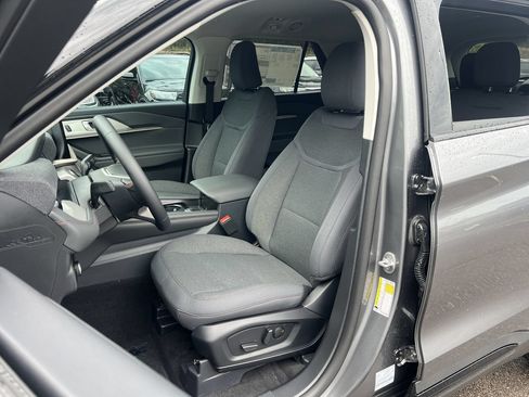 New 2026 Ford Explorer Active RWD image 14