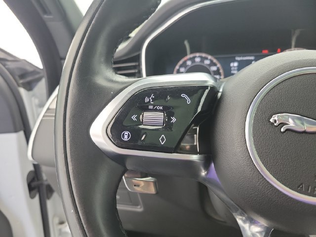 Used 2025 Jaguar F-PACE R-Dynamic S AWD/4WD image 21
