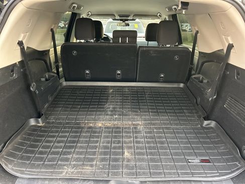 Used 2024 Nissan Pathfinder SV image 10