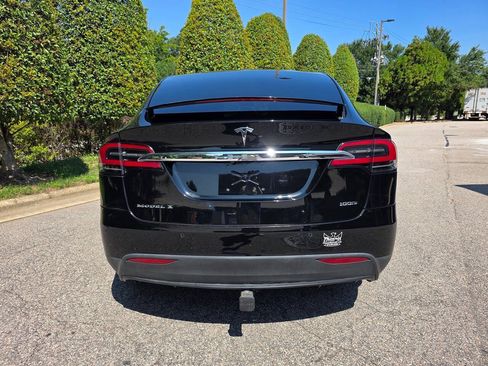 Used 2018 Tesla Model X 100D AWD/4WD image 4