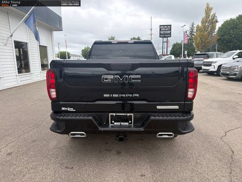 Used 2021 GMC Sierra 1500 Elevation w/ LPO, Elevation Black Package AWD/4WD image 4