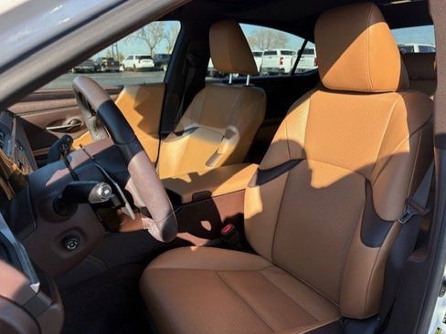 Used 2021 Lexus ES 350 w/ Premium Package image 10